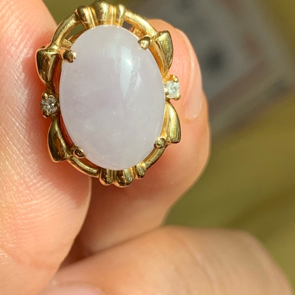 Lavender Jadeite earrings in 14k gold - Picture 9 of 10